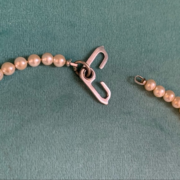 Vintage Pearl Necklace with Sister hook clasp - Picture 6 of 8